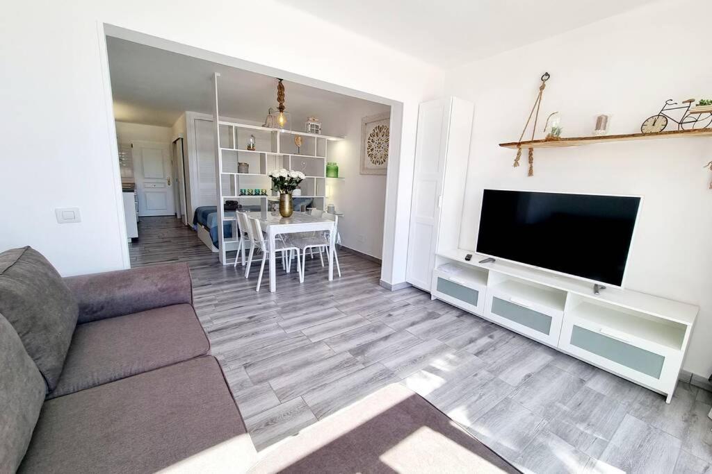Apartamento Lina 25 Playa Roca كوستا تاغيسي المظهر الخارجي الصورة