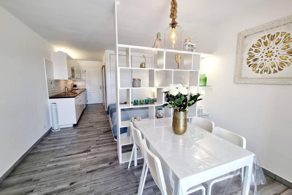 Apartamento Lina 25 Playa Roca كوستا تاغيسي المظهر الخارجي الصورة